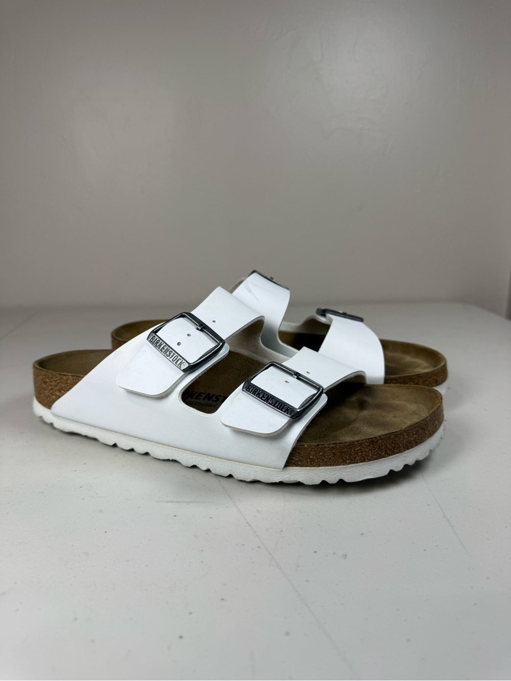 Birkenstock Arizona sandals white size 40 (size 9-9.5 women's)